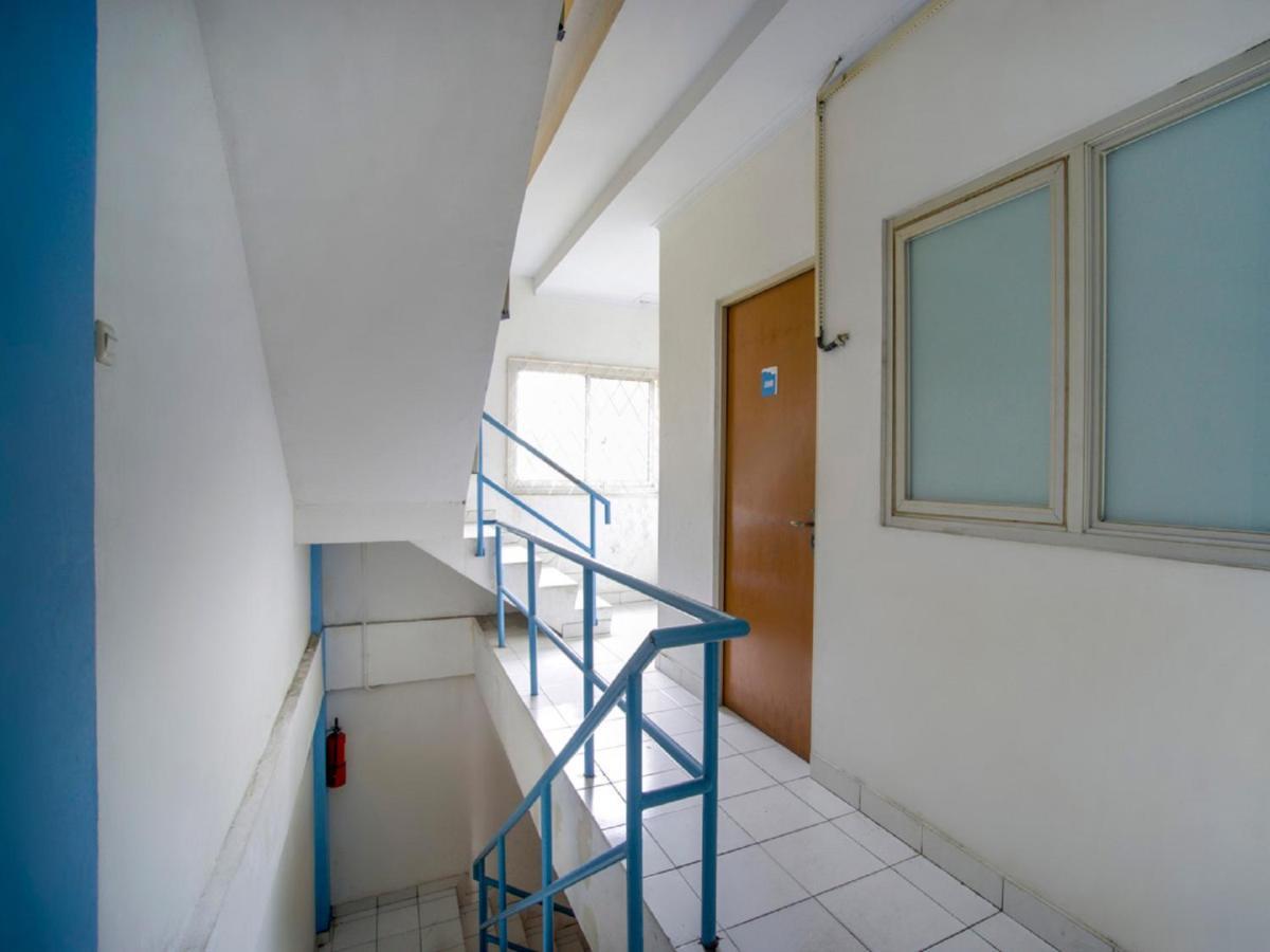 Oyo 3754 Prosperity Mansion Hotel Jakarta Exterior photo